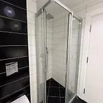 Апартаменты Sa Apartments! 2bd Flat 200m To The