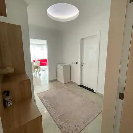 Sa Apartments! 2bd Flat 200m To The