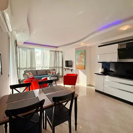 Sa Apartments! 2bd Flat 200m To The 아파트 알란야