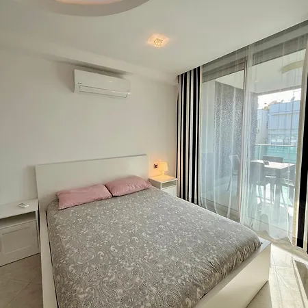 Sa Apartments! 2bd Flat 200m To The Apartament *