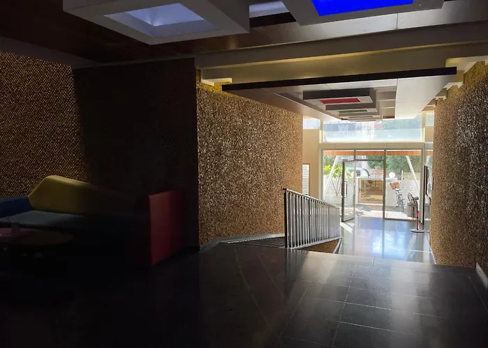 Sa Apartments! 2bd Flat 200m To The Apartment